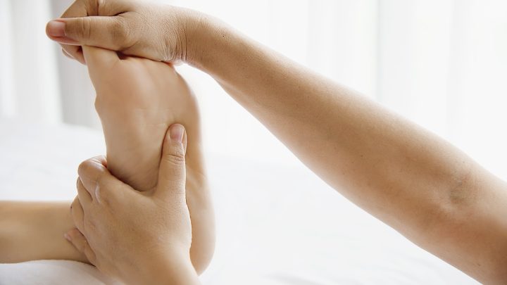 Fußreflexzonen-Massage bei Alltagsbeschwerden: Effektive Linderung