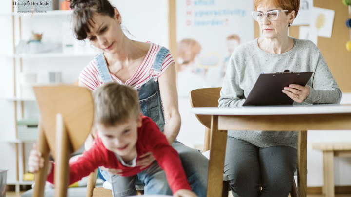 Kind mit ADHS in Schule